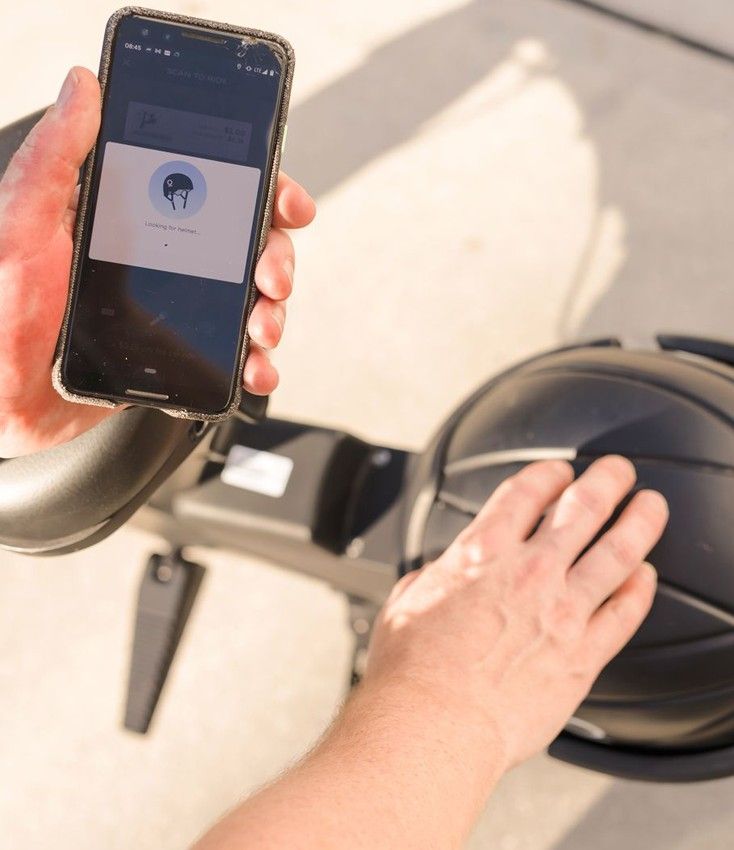 ヘルメット付属