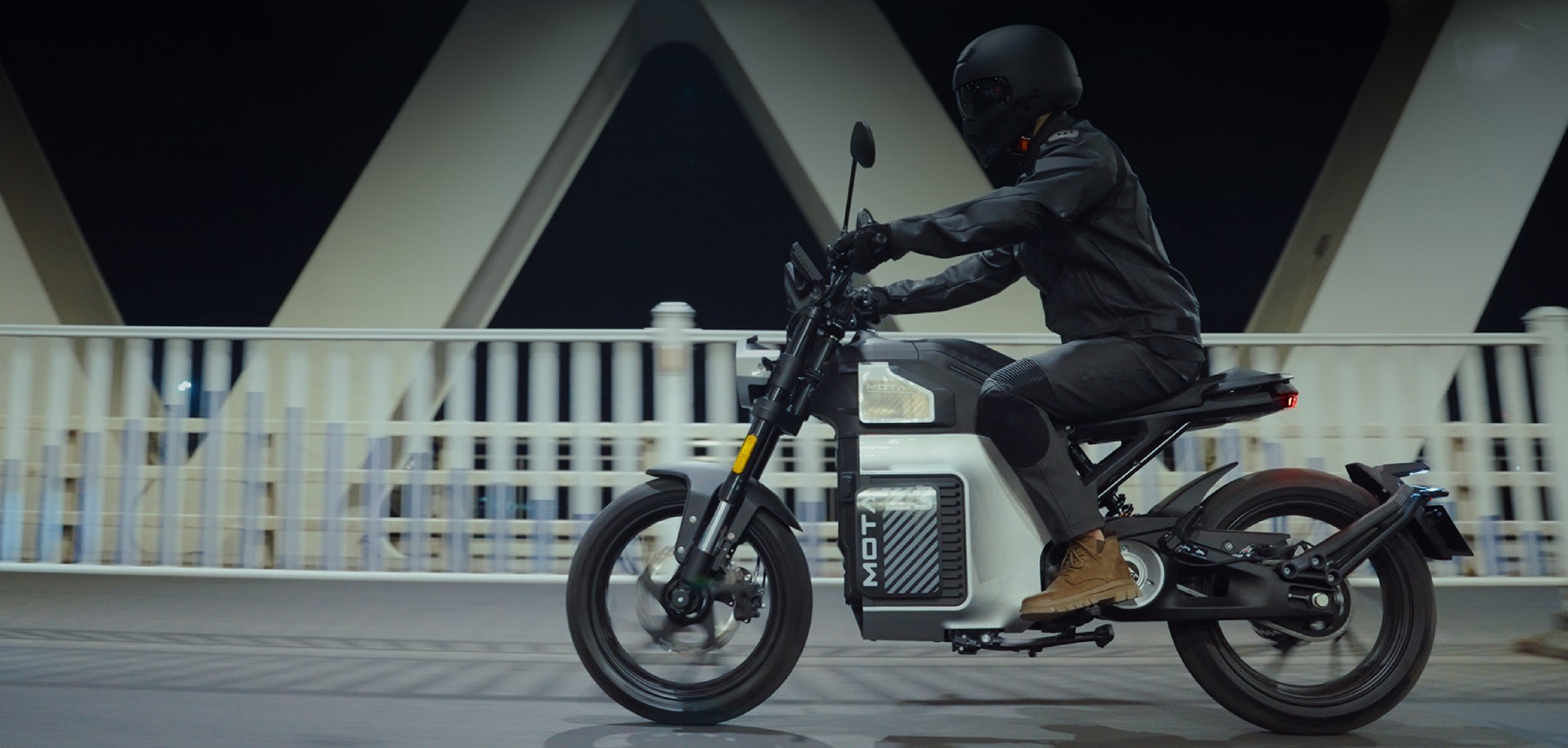 高速電動バイク