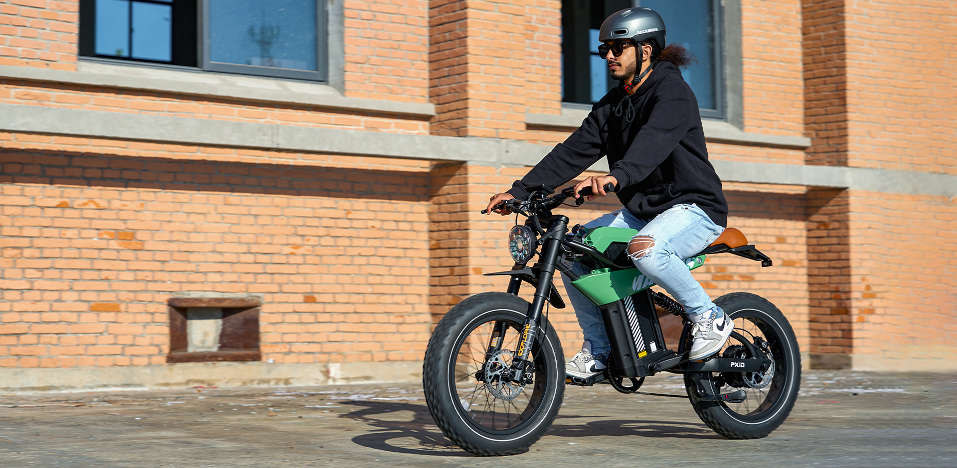 Fat wheel electric bike